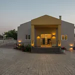 Fournia Village 3*