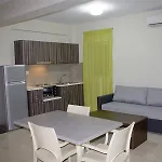 Fournia Village מלון דירות Kastro-Kyllini