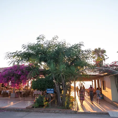 Fournia Village Aparthotel 3*