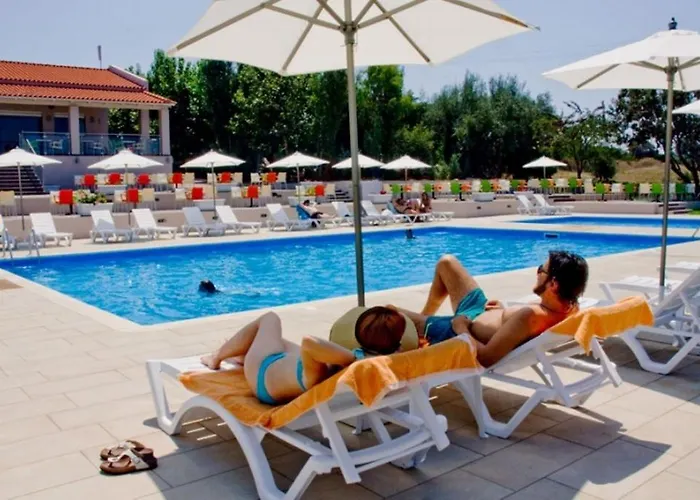 Aparthotel Fournia Village Kastro-Kyllini