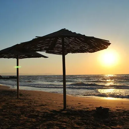 Ξενοδοχείο με διαμερίσματα Fournia Village