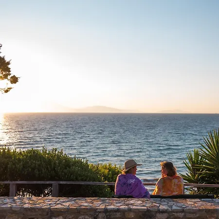 Apartmanhotel Fournia Village 3*