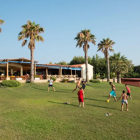 מלון דירות Fournia Village