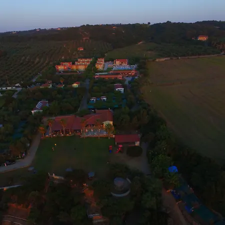 מלון דירות Fournia Village Kastro-Kyllini