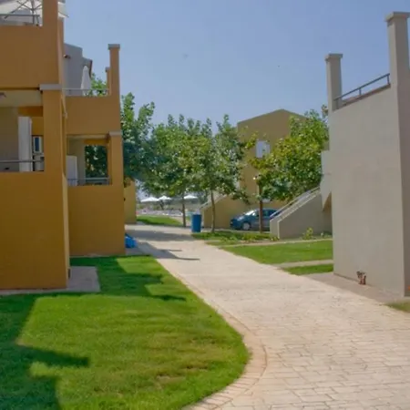 Fournia Village מלון דירות