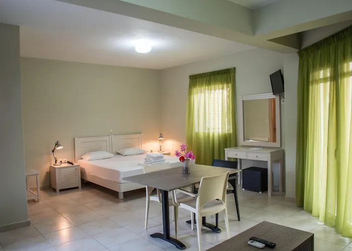 Fournia Village Апарт-отель 3*