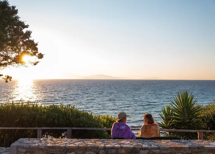 Апарт-отель Fournia Village 3*